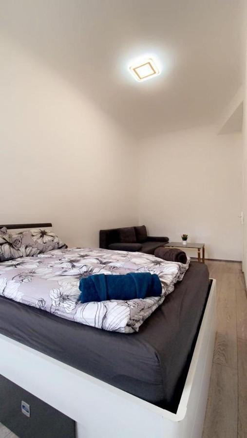 Superior Double Wh Wien
